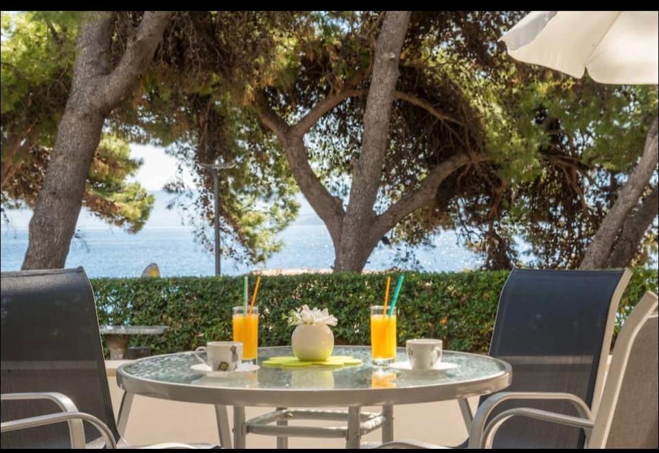 Apartment Promenade Zlatni Rat Bol Bagian luar foto