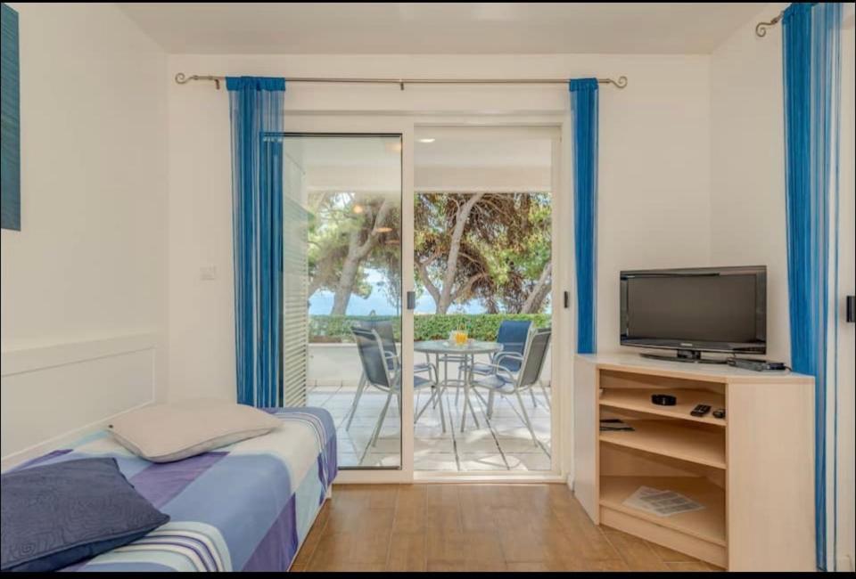 Apartment Promenade Zlatni Rat Bol Bagian luar foto