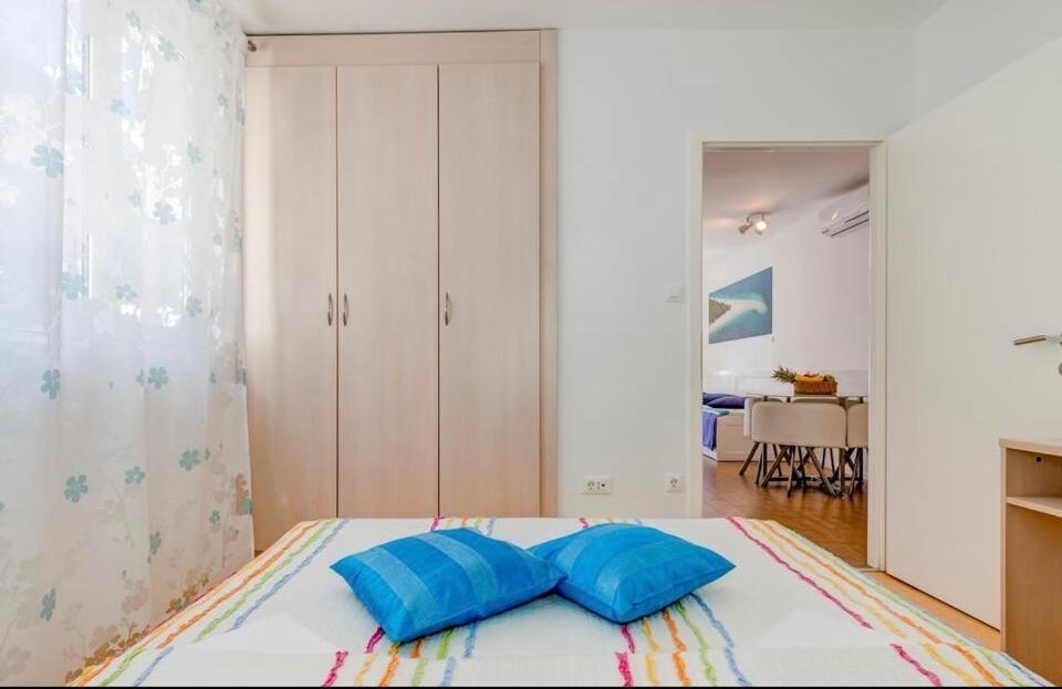 Apartment Promenade Zlatni Rat Bol Bagian luar foto